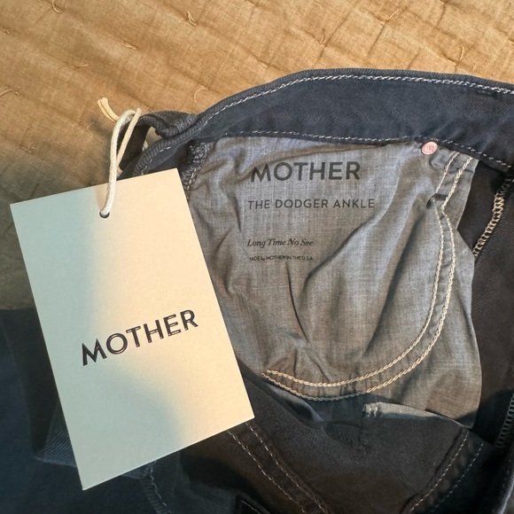 MOTHER “The Dodger Ankle” Jeans - Peat Wash - Picture 5 of 7